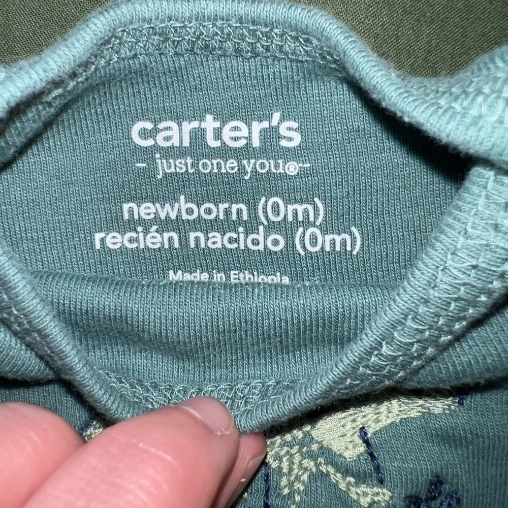 ‼️NWOT: Carter’s Matching Dino Set - NB